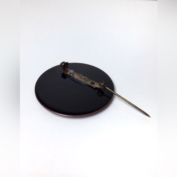 Vintage Enamel On Copper Pink Red Round Brooch Heart 1.75” Diameter - Picture 2 of 4